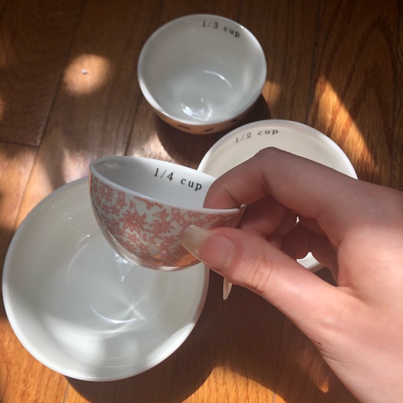 UO Patterned Measuring Cups Set - Picture 7 of 10